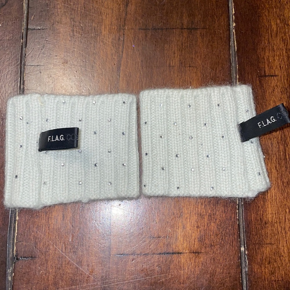 F.L.A.G. Wrist warmers